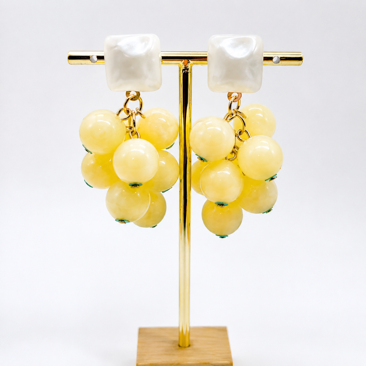 Boucles d'Oreilles Grappe Façon Raisin Ivoire