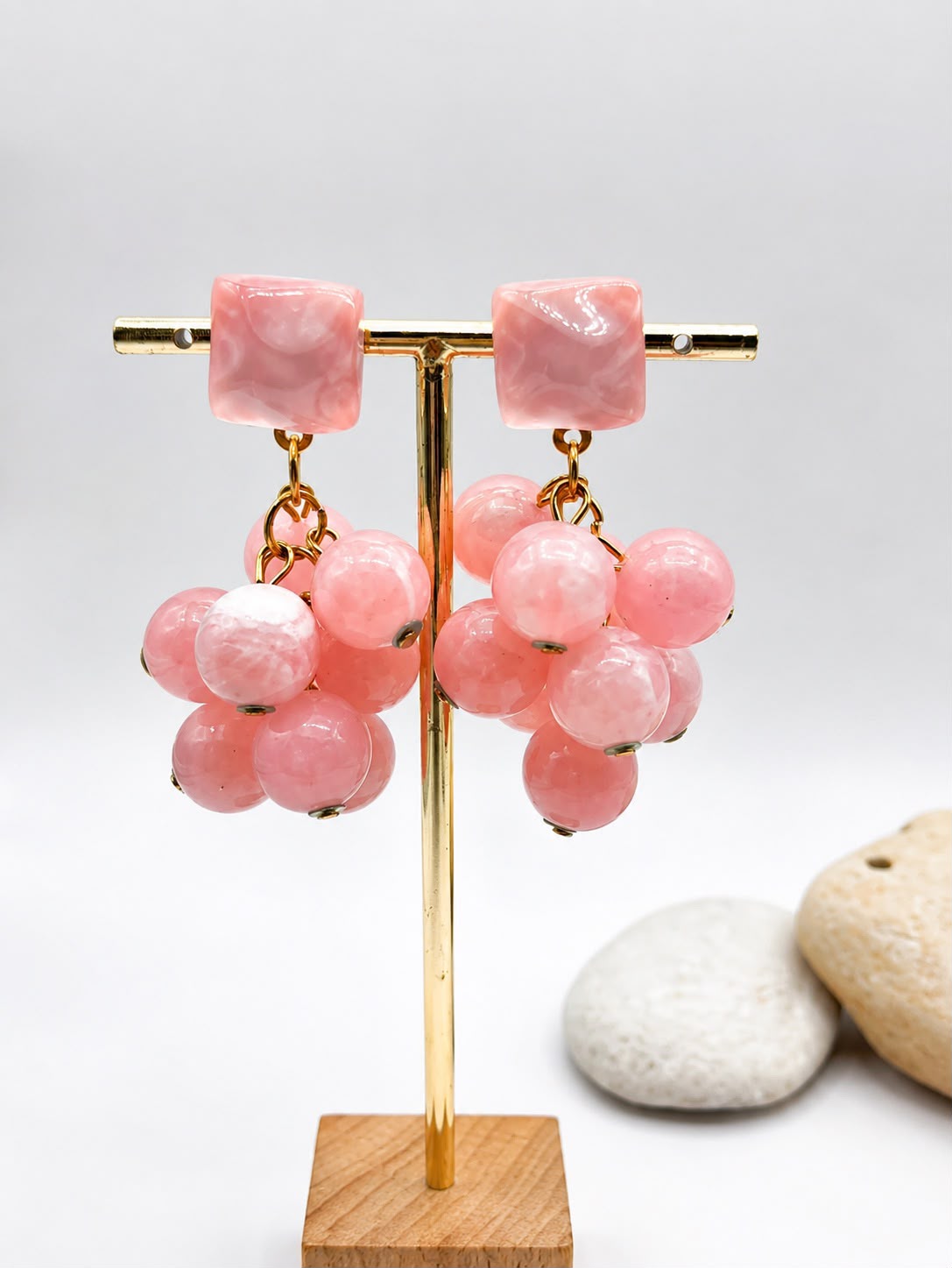 Boucles d'Oreilles Grappes de Perles Roses - vue