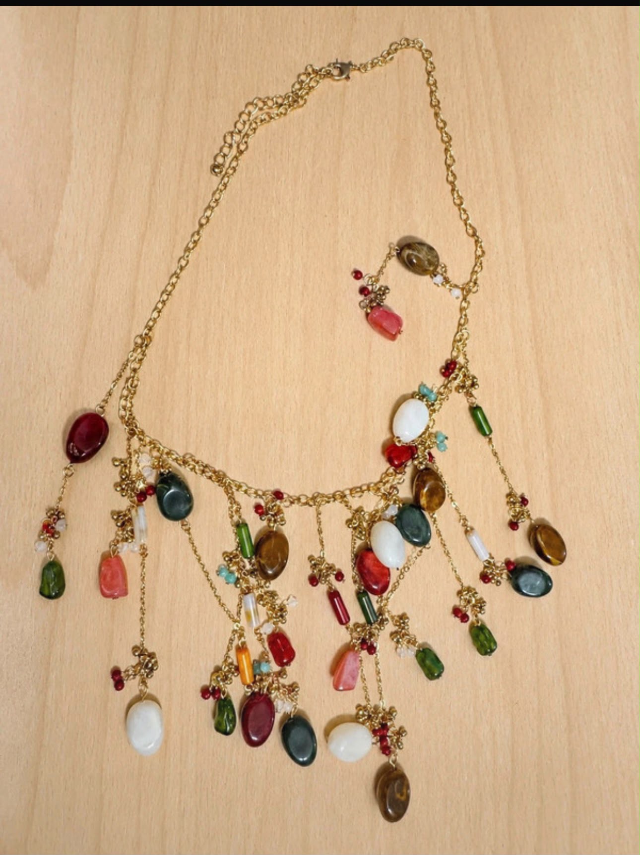Collier Multirangs Pierres Colorées et Breloques - vue